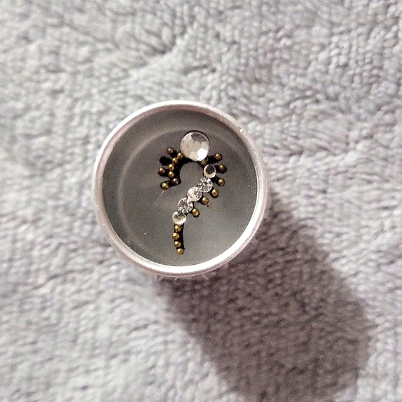 Jewelry - NWOT 🌟 Bling Adhesive for Face/Body